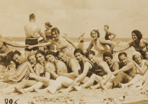 Young Jews enjoying the beaches on Norderney, in Germany’s Wadden Sea, ca. 1934 (JMB, Brill Family Collection, 2013/296/75).
