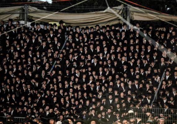 photograph of Haredi crowd in Jerusalem